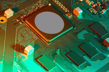 Elektronik devre kartı kapanıyor.