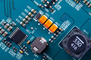 Elektronik devre kartı kapanıyor.