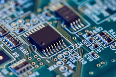 Elektronik devre kartı kapanıyor.