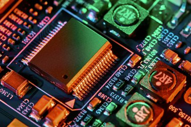 Elektronik devre kartı kapanıyor.