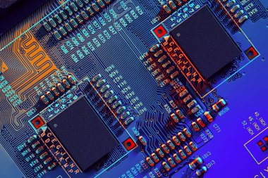 Elektronik devre kartı kapanıyor.