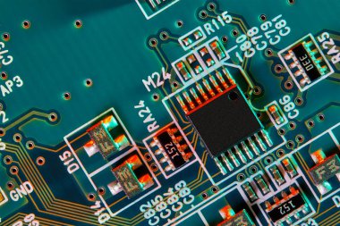 Elektronik devre kartı kapanıyor.