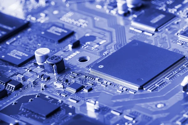 Elektronik devre kartı kapanıyor.