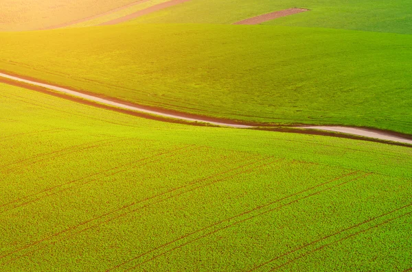 Ländliche Landschaft mit Straße — Stockfoto