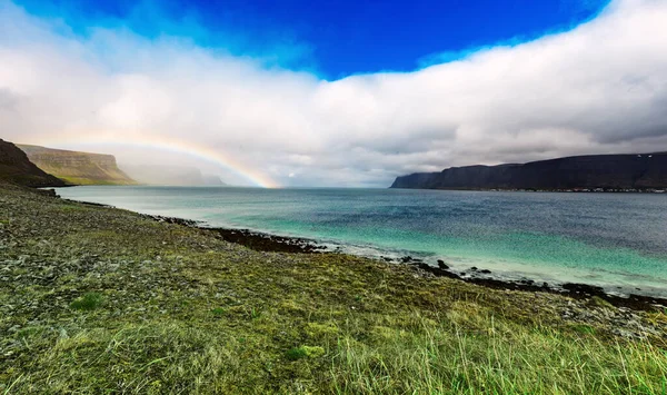 Regenbogen in Island — Stockfoto