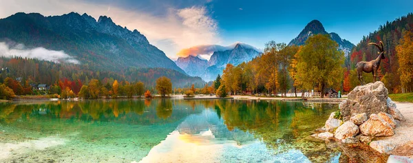 Jasna sjö, Slovenien — Stockfoto