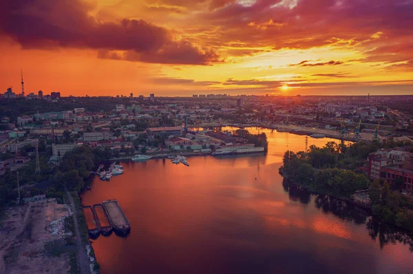 Puesta de sol sobre Dnipro — Foto de Stock