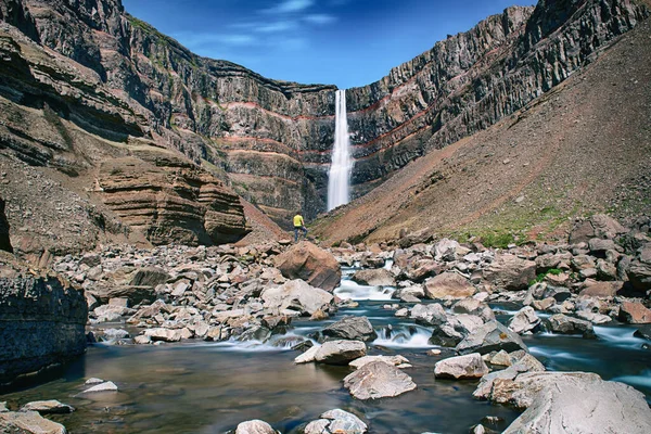 Hengifoss Καταρράκτης στην Ισλανδία — Φωτογραφία Αρχείου