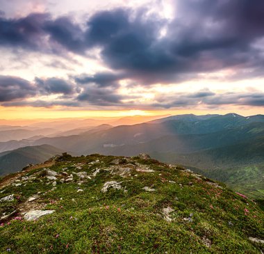 İnanılmaz dağ manzarası.