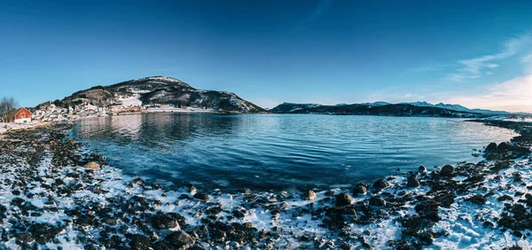 Inverno lago Noruega — Fotografia de Stock