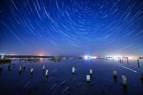 Lago por la noche — Foto de Stock