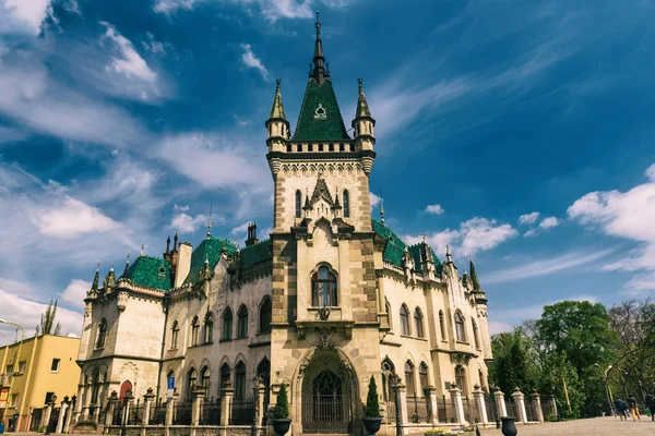 야코프 궁전 의경 치 — 스톡 사진