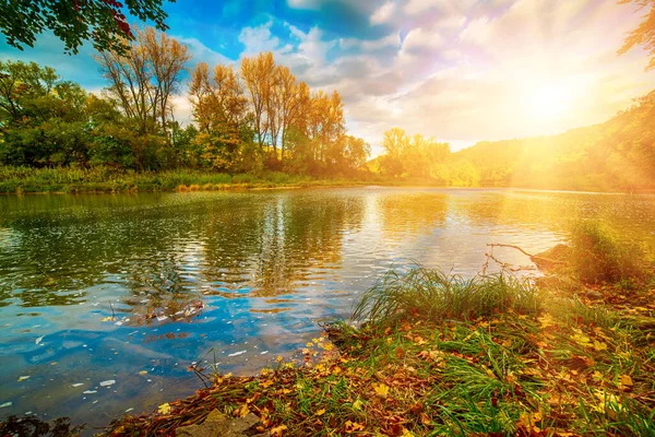 Güzel sonbahar manzarası — Stok fotoğraf