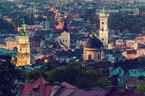 Vista notturna Lviv — Foto Stock