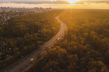 Yukarıdan yol görünümü