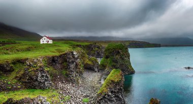 Yalnız İzlanda evi