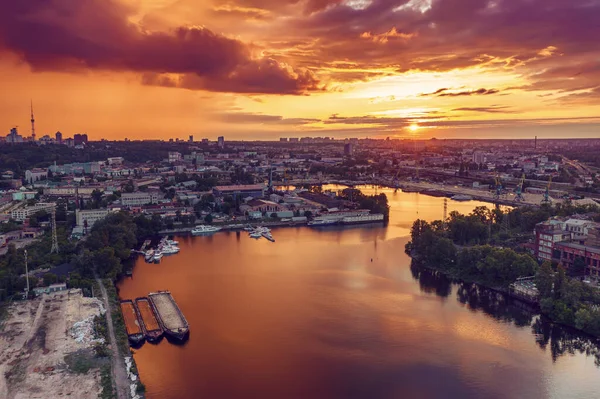 Pôr do sol sobre Dnipro — Fotografia de Stock