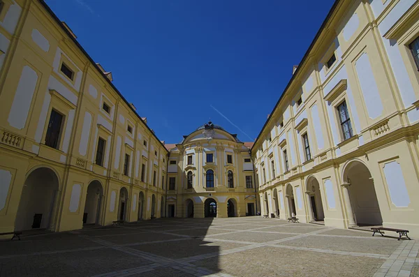 Замок у Славков - під Аустерліцом — стокове фото