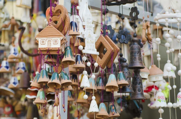 Souvenir klockor på marknaden — Stockfoto