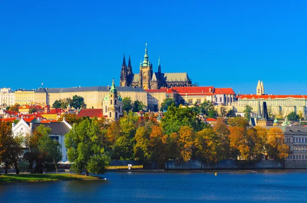 Castelo de Praga vista dia — Fotografia de Stock