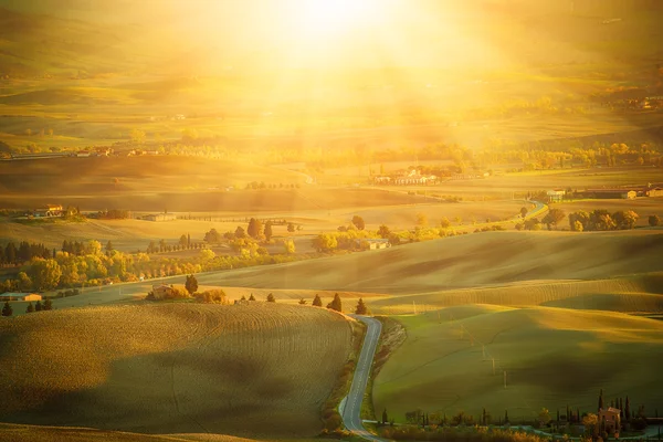 Campos ondulados em Toscana — Fotografia de Stock