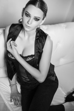 Portre çekici esmer