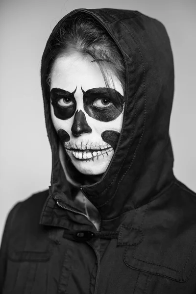 Portrét ženy s strašidelné make-up — Stock fotografie