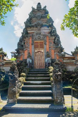 Ubud, Bali 'deki Bali Tapınağı' nın girişinin görüntüsü