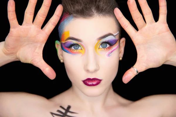Retrato Una Guapa Morena Joven Con Maquillaje Creativo Pintura Corporal — Foto de Stock