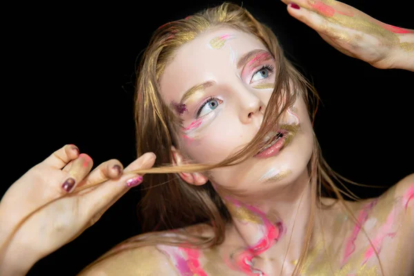 Porträt Einer Hübschen Jungen Frau Mit Kreativem Make Gesicht — Stockfoto