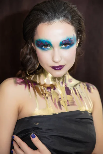 Retrato Una Joven Seductora Con Maquillaje Creativo Cara — Foto de Stock