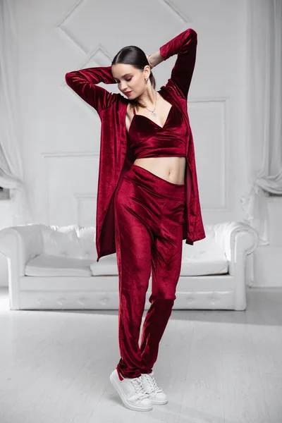 Adorable Brunette Dressed Burgundy Velour Suit Posing Studio Fotos De Bancos De Imagens Sem Royalties