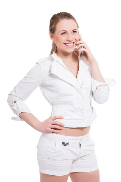 Mujer joven hablando por teléfono — Foto de Stock