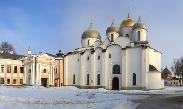Legrégebbi Oroszország Cathedral St. Sophia. Veliky Novgorod a sun — Stock Fotó