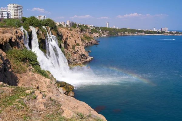Duden 河瀑布在土耳其安塔利亚条美丽的彩虹 — 图库照片