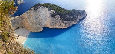 Kırık gemi Shipwrech koyunda. Navagio beach, Zakinthos, Yunanistan