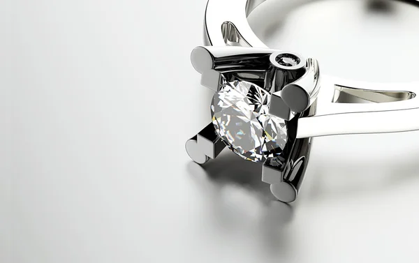 Роскошное кольцо с бриллиантом — стоковое фото
