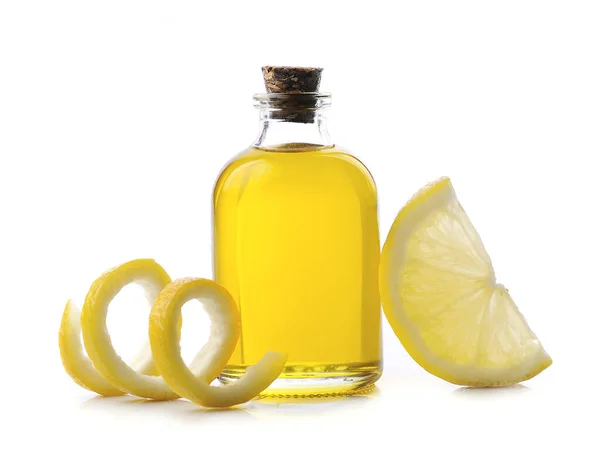 Citron Eterisk Olja Med Citron Skal Och Skiva Citron Vit Stockfoto