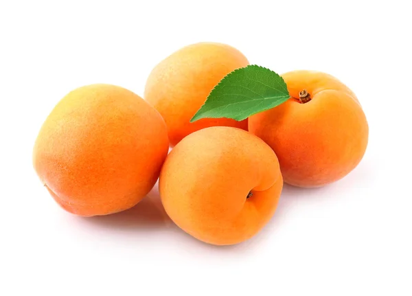 Sweet Apricots Leaves White Backgrounds — Stock Photo, Image