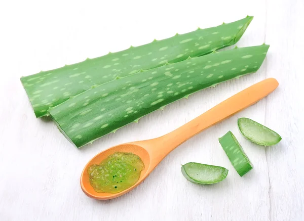 Foglie di aloe tagliate da vicino — Foto Stock