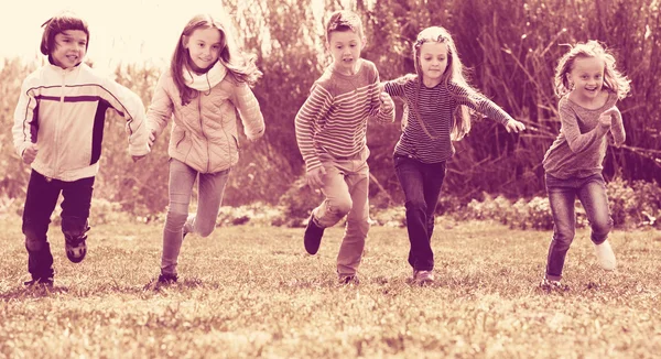 Excited kids full of energy — Stock Photo, Image