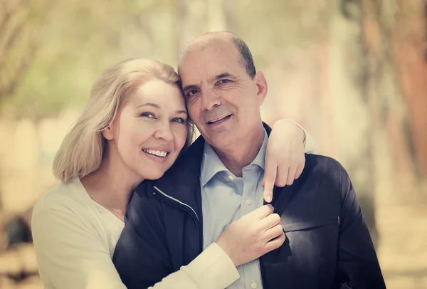 Portrait of mature couple — Stock Photo, Image