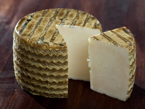Mezclado - geleneksel İspanyol peyniri — Stok fotoğraf