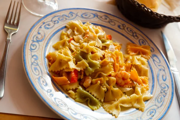 Mediterranean pasta with seafood — Stock Photo, Image