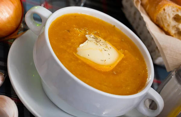 Zupa kremowa z serem — Zdjęcie stockowe