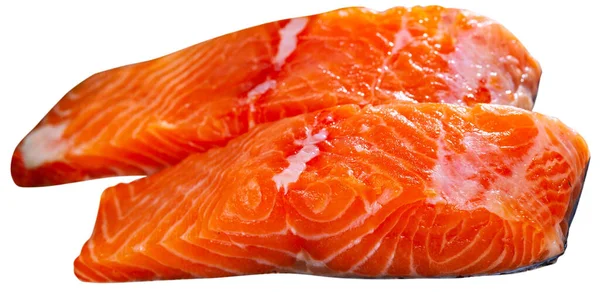 Filé de salmão de peixe vermelho cru, isolado sobre branco — Fotografia de Stock