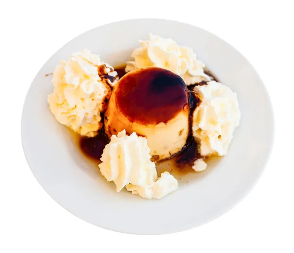 Lekkere dessertslagroomzalf geserveerd met boterroom op bord — Stockfoto