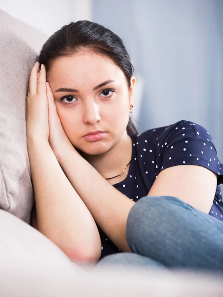 Retrato de morena triste — Foto de Stock