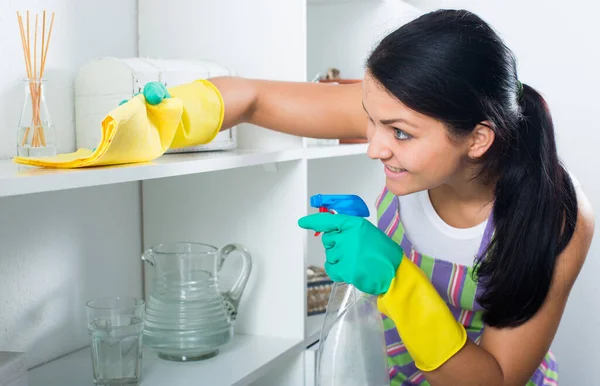 Woman clean up house — Stock Photo, Image