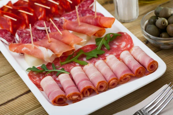 Spanish meat antipasto platter — Stock Photo, Image